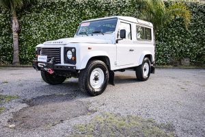 LAND ROVER Defender 90 2.2 TD4 Station Wagon SE N1