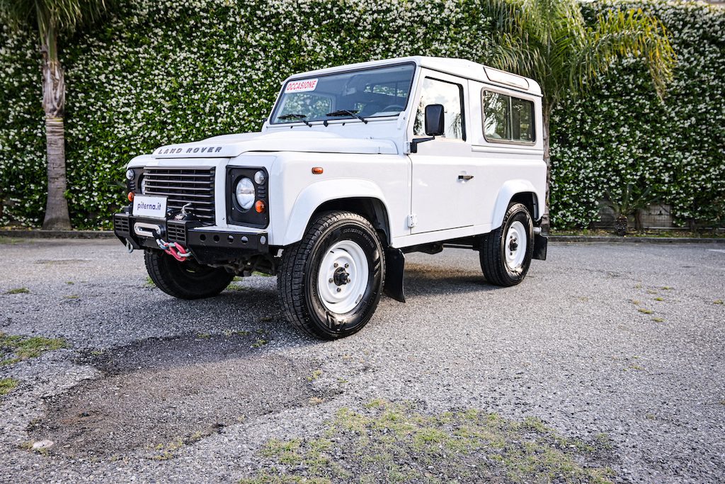 
								LAND ROVER Defender 90 2.2 TD4 Station Wagon SE N1 full									